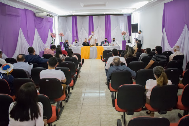 Prefeito Roberto Asfora se reúne com Vereadores, Promotor de Justiça e representantes dos sindicatos dos servidores do município para discutir o PL 03/2021
