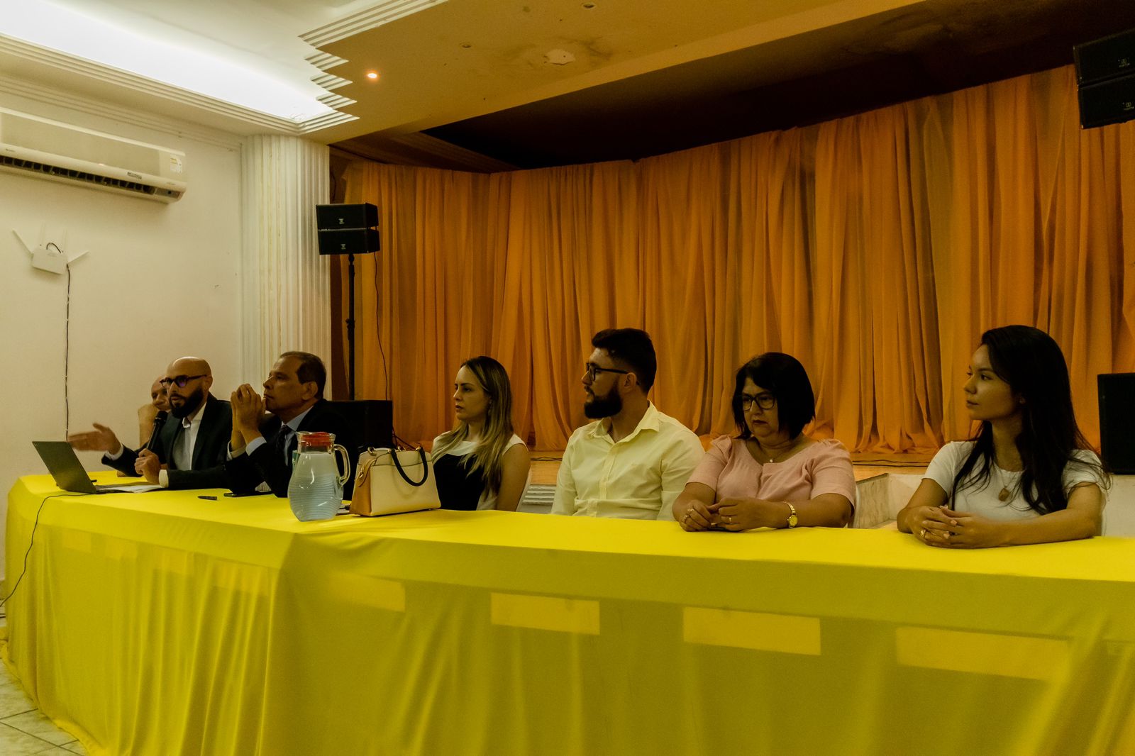 No dia 04 de Novembro de 2022, a Diretoria do IPRESB e sua Assessoria Jurídica estiveram reunidas com os representantes dos Sindicatos dos Servidores Públicos Municipais de Brejo-SINDBREJO e Sindicato dos Profissionais de Magistério-SINDUPROM, para debater sobre a situação financeira do Instituto e o Projeto da Reforma da Previdência.